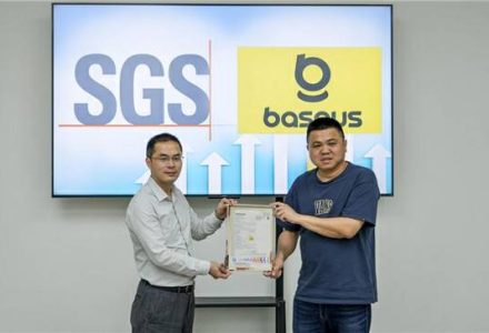 SGS金标认证！倍思金标康宁膜，重新定义手机防护安全感-极客视界 - 数码评测_手机推荐_智能硬件_科技生活