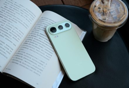 荣耀600 Pro图赏:颜值在线,性能可打-极客视界 - 数码评测_手机推荐_智能硬件_科技生活